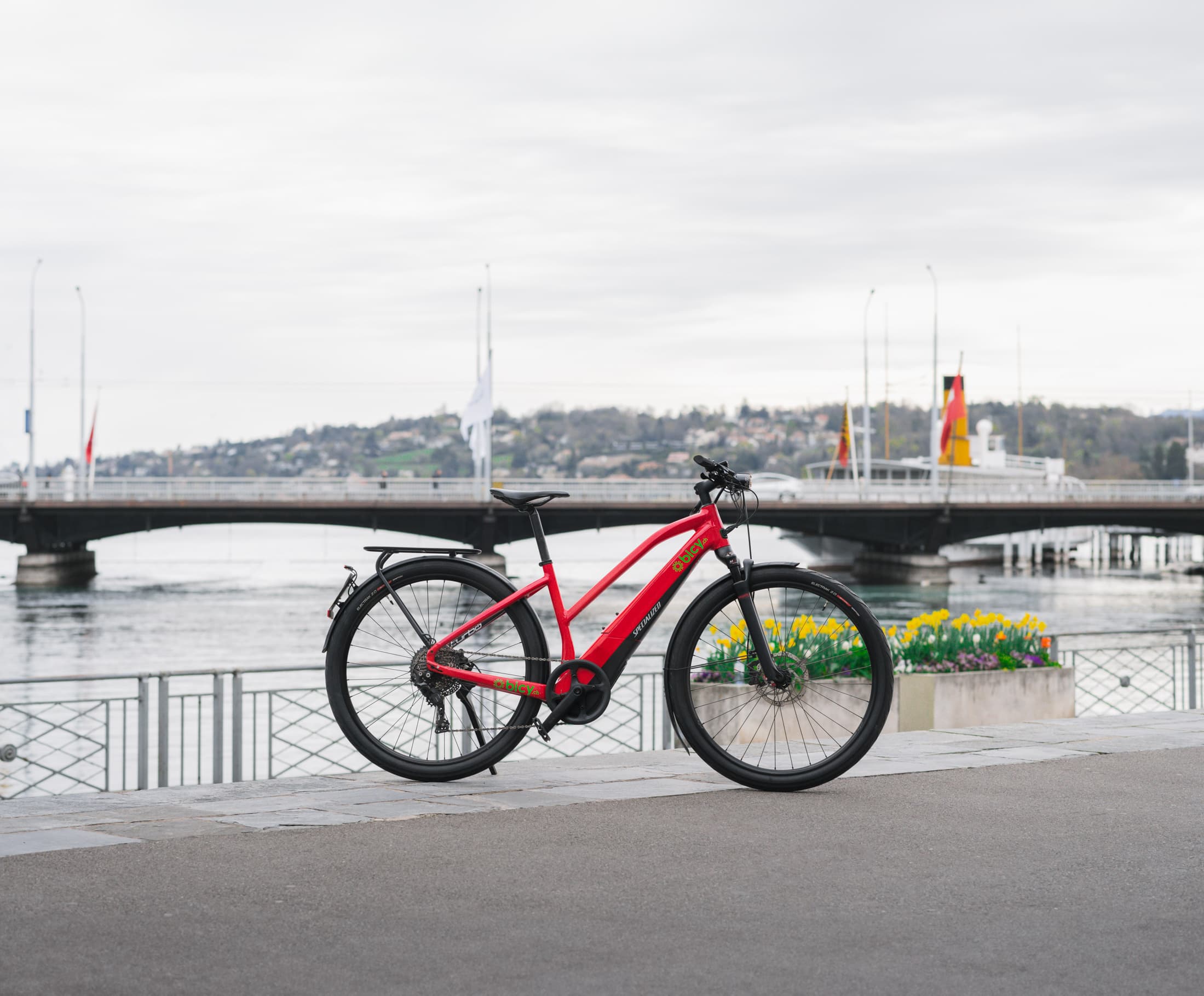 SPECIALIZED Turbo Vado 6.0 ST photoshoot 1